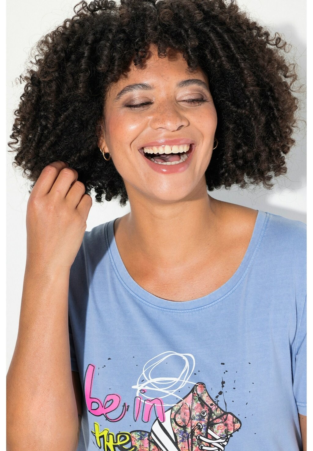 Футболка с принтом Angel of Style, синий
Футболка с принтом Angel of Style, синий