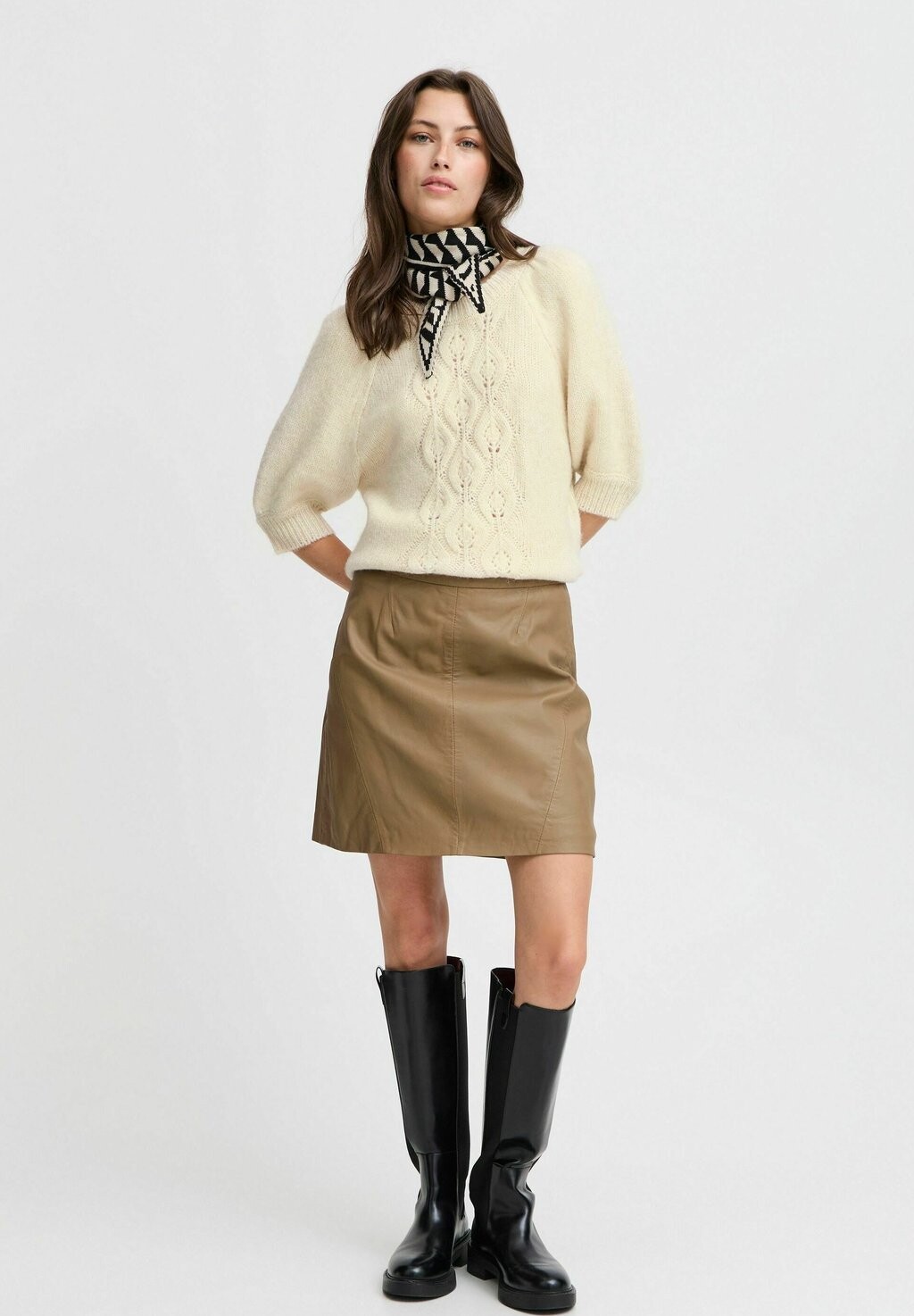 Футболка с принтом BYOKSANA b.young, бежевый 
Футболка с принтом BYOKSANA b.young, бежевый