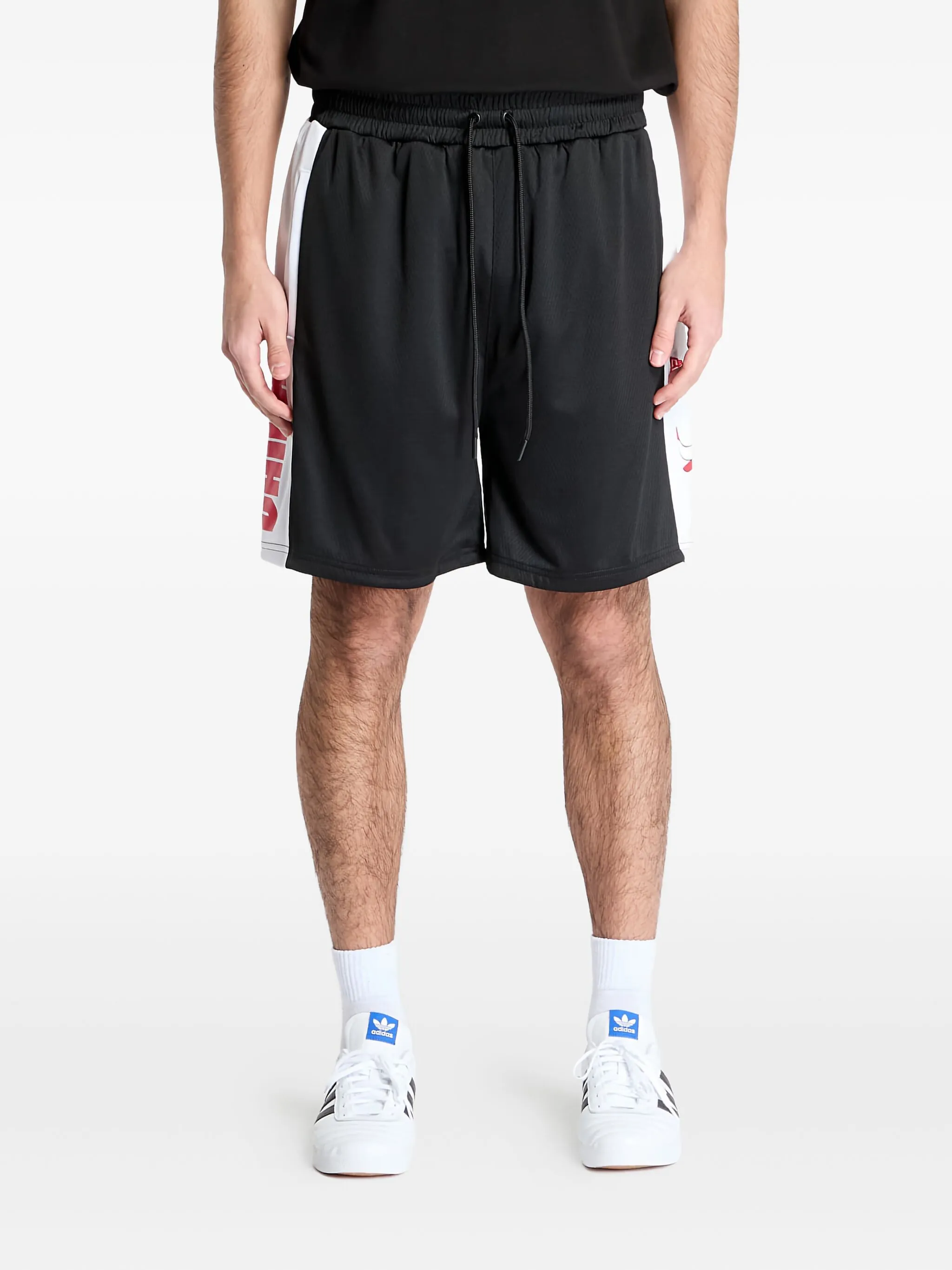 Спортивные шорты с логотипом New Era Cap, черный
Спортивные шорты с логотипом New Era Cap, черный