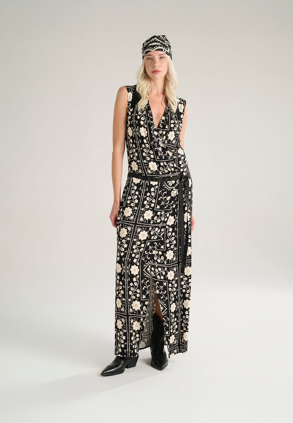 Платье макси Manila Grace, черный
Платье макси Manila Grace, черный