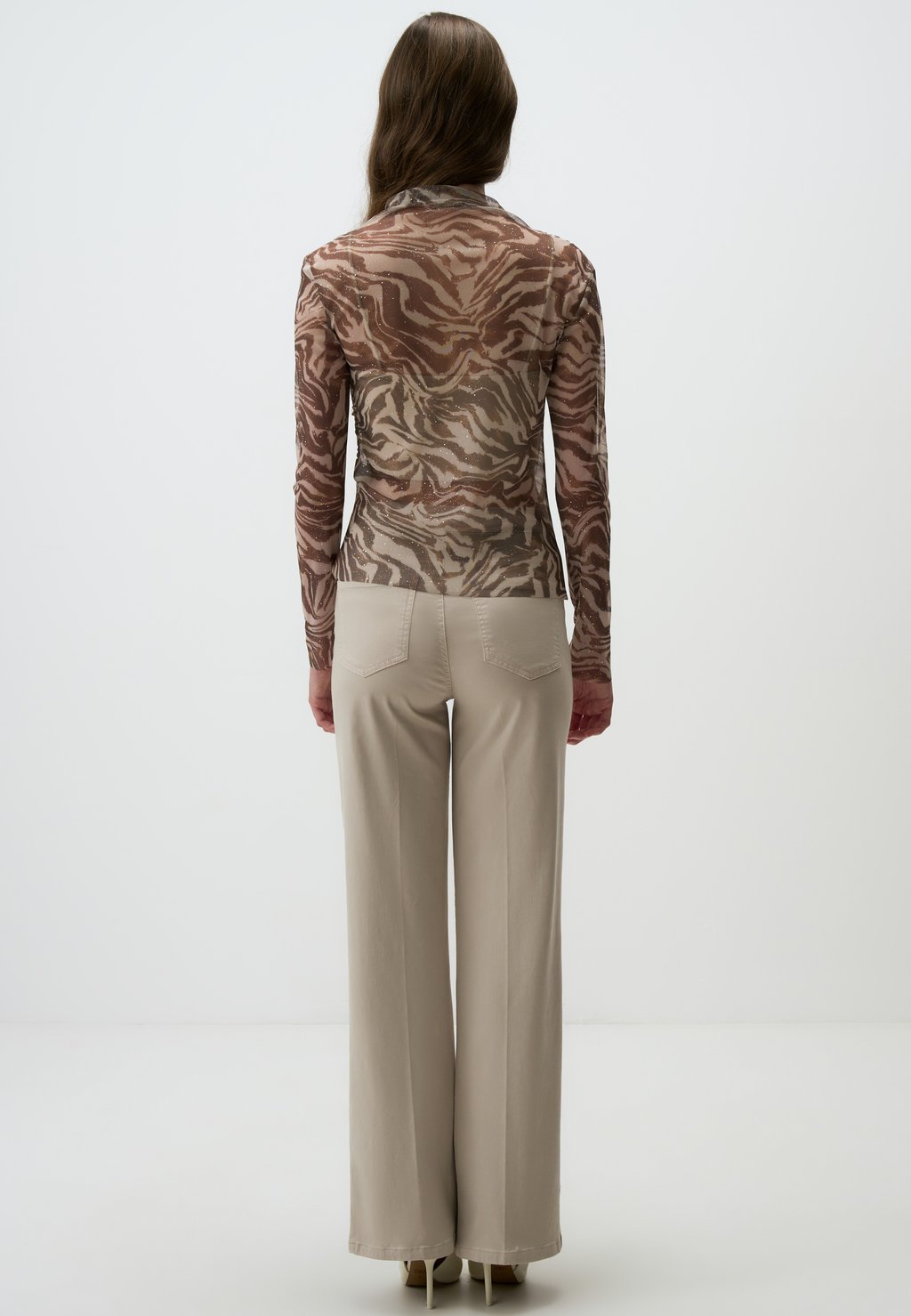 Блуза ZEBRA-PRINT WITH GLITTER DETAIL Jimmy Key, коричневый
Блуза ZEBRA-PRINT WITH GLITTER DETAIL Jimmy Key, коричневый