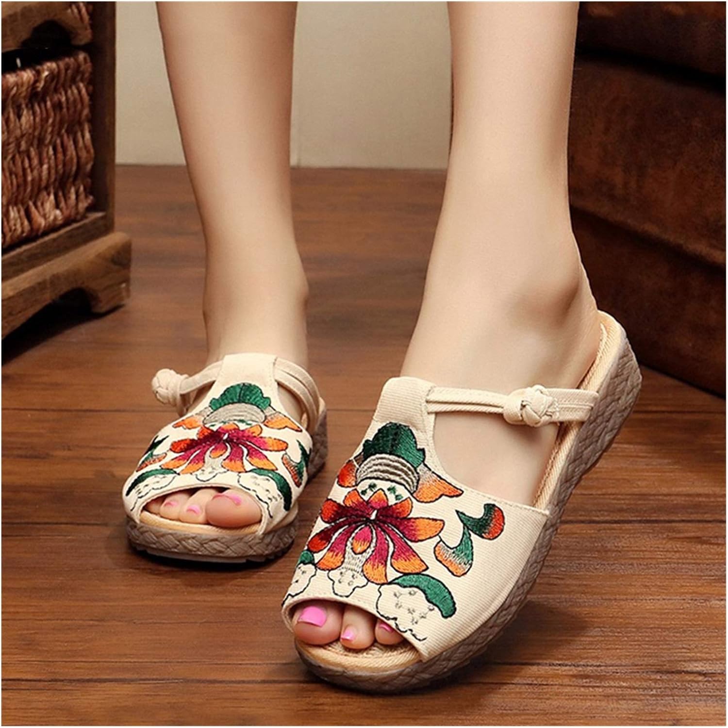 Женские китайские вышитые туфли YXCKG, домашние обувь для улицы и дома в китайском стиле с вышивкой, льняные сандалии-тапочки с открытым носком, подарок для женщин (Цвет: синий, Размер: EUR40)
Женские китайские вышитые туфли YXCKG, домашние обувь для улицы и дома в китайском стиле с вышивкой, льняные сандалии-тапочки с открытым носком, подарок для женщин (Цвет: синий, Размер: EUR40)