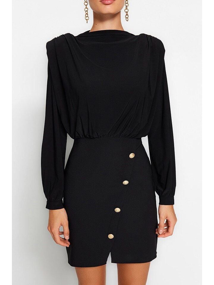 Короткое платье trendyol, черный
Короткое платье trendyol, черный