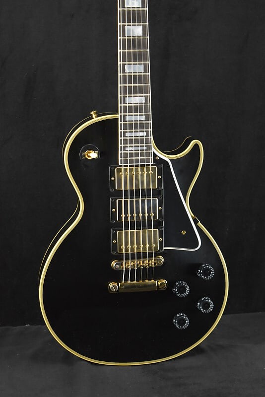 Электрогитара Gibson Custom Shop Les Paul Custom Chambered Body Slim Neck 3 Pickup Ebony VOS GH Fuller's Exclusive
Электрогитара Gibson Custom Shop Les Paul Custom Chambered Body Slim Neck 3 Pickup Ebony VOS GH Fuller's Exclusive