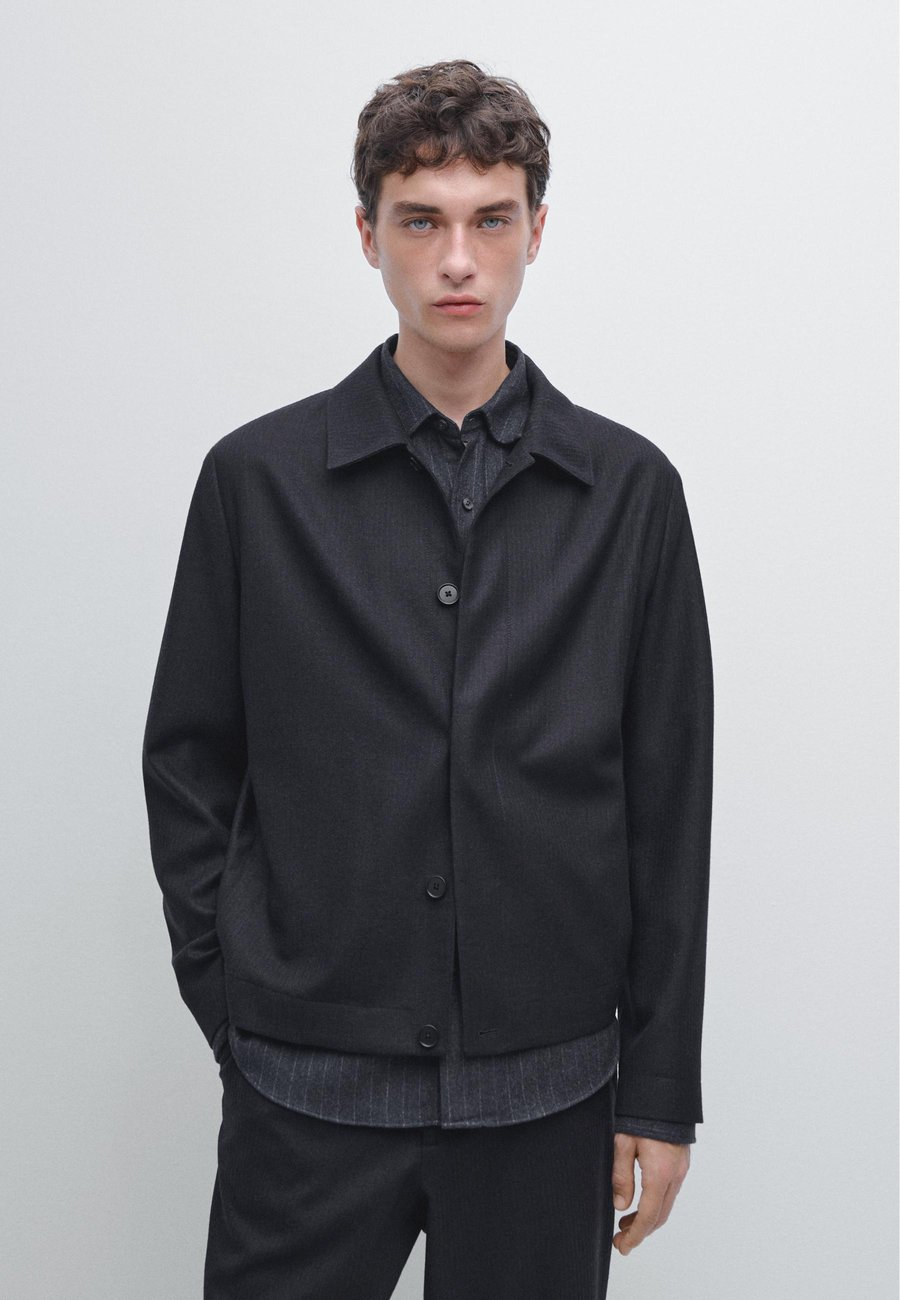 Куртка Massimo Dutti Summer jacket, Dark Blue
Куртка Massimo Dutti Summer jacket, Dark Blue