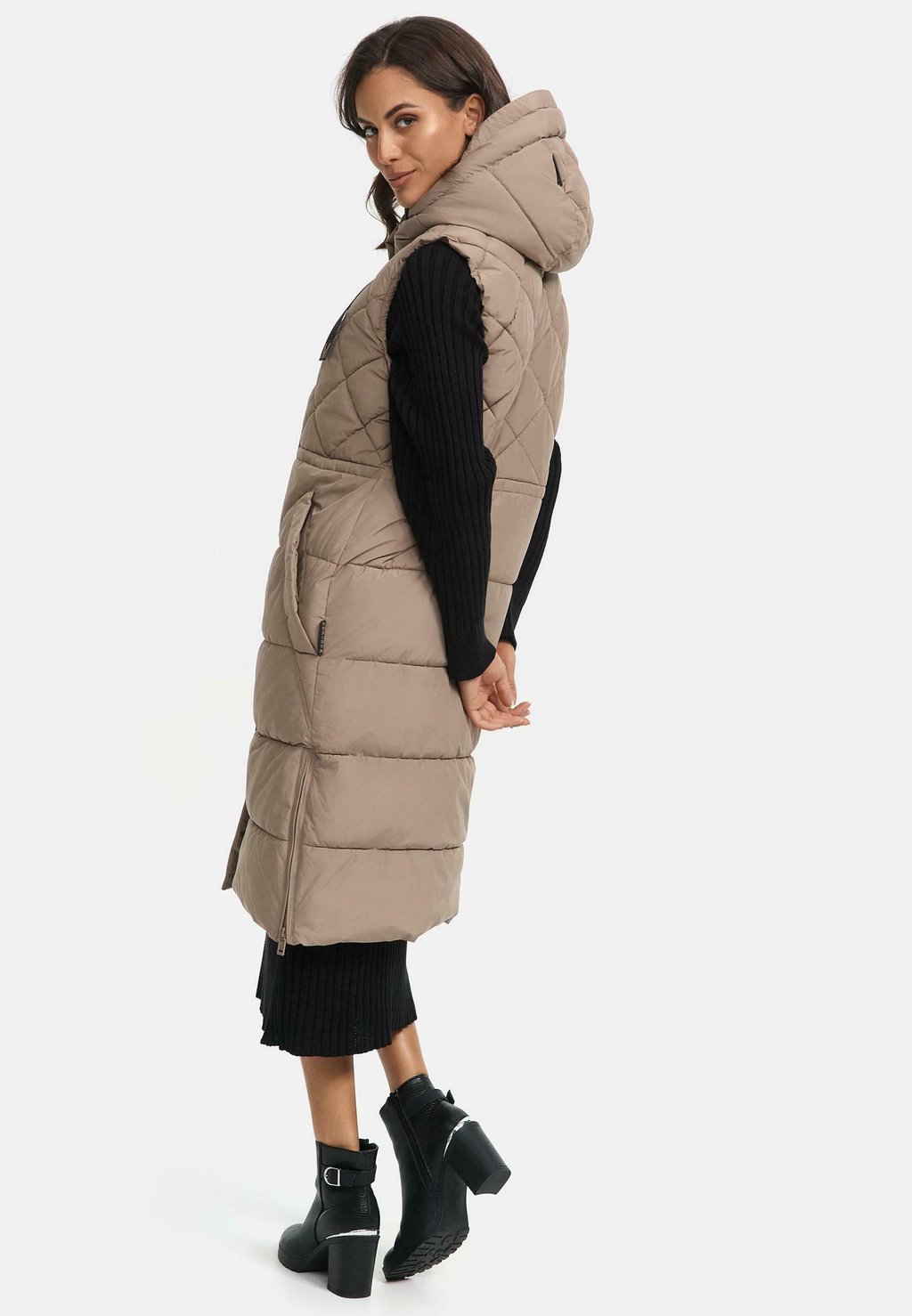 Жилет NARIKAA Marikoo, серо-коричневый
Жилет NARIKAA Marikoo, серо-коричневый