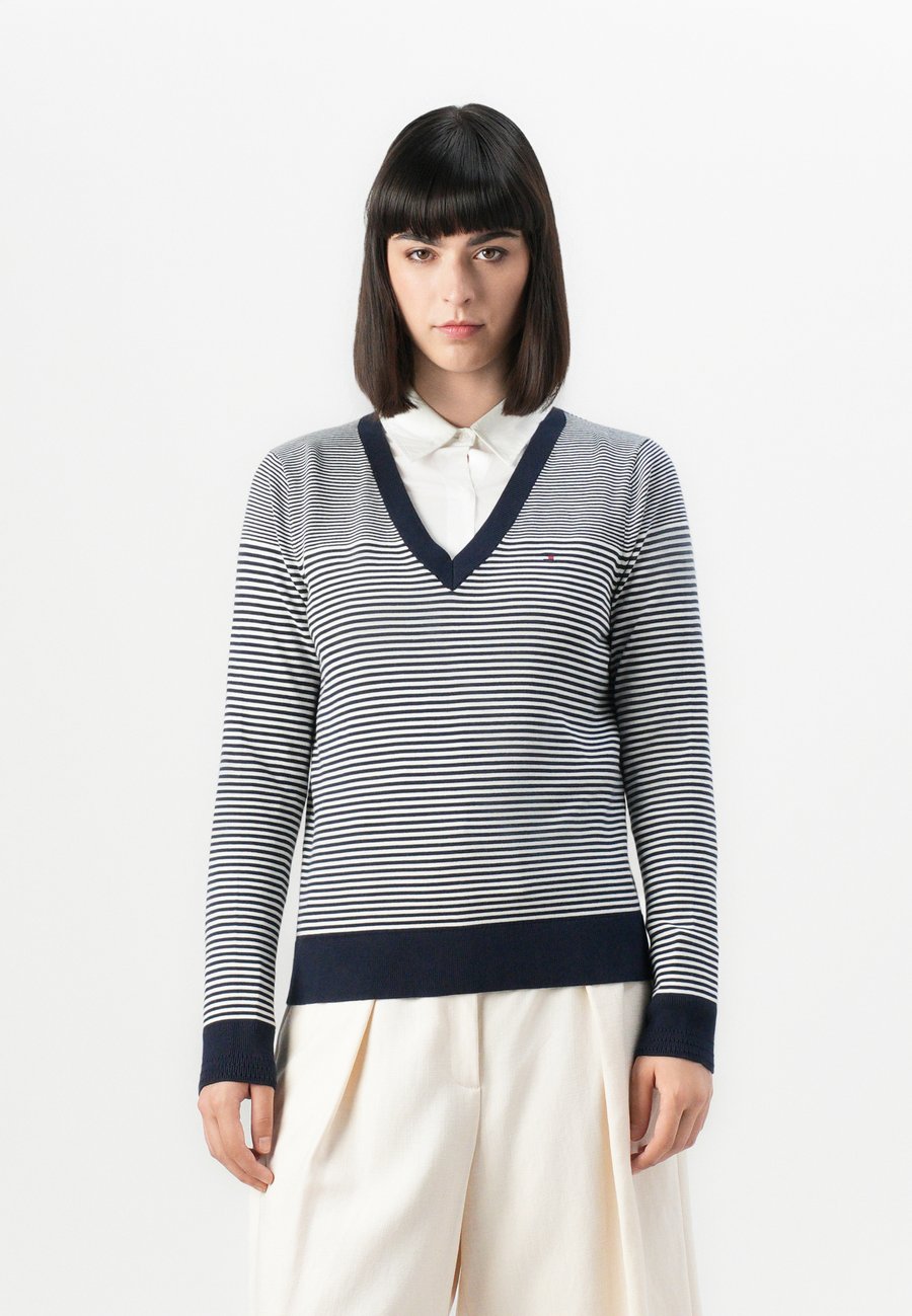 Джемпер Tommy Hilfiger Jumper, Dark Night Navy/Light Blue
Джемпер Tommy Hilfiger Jumper, Dark Night Navy/Light Blue