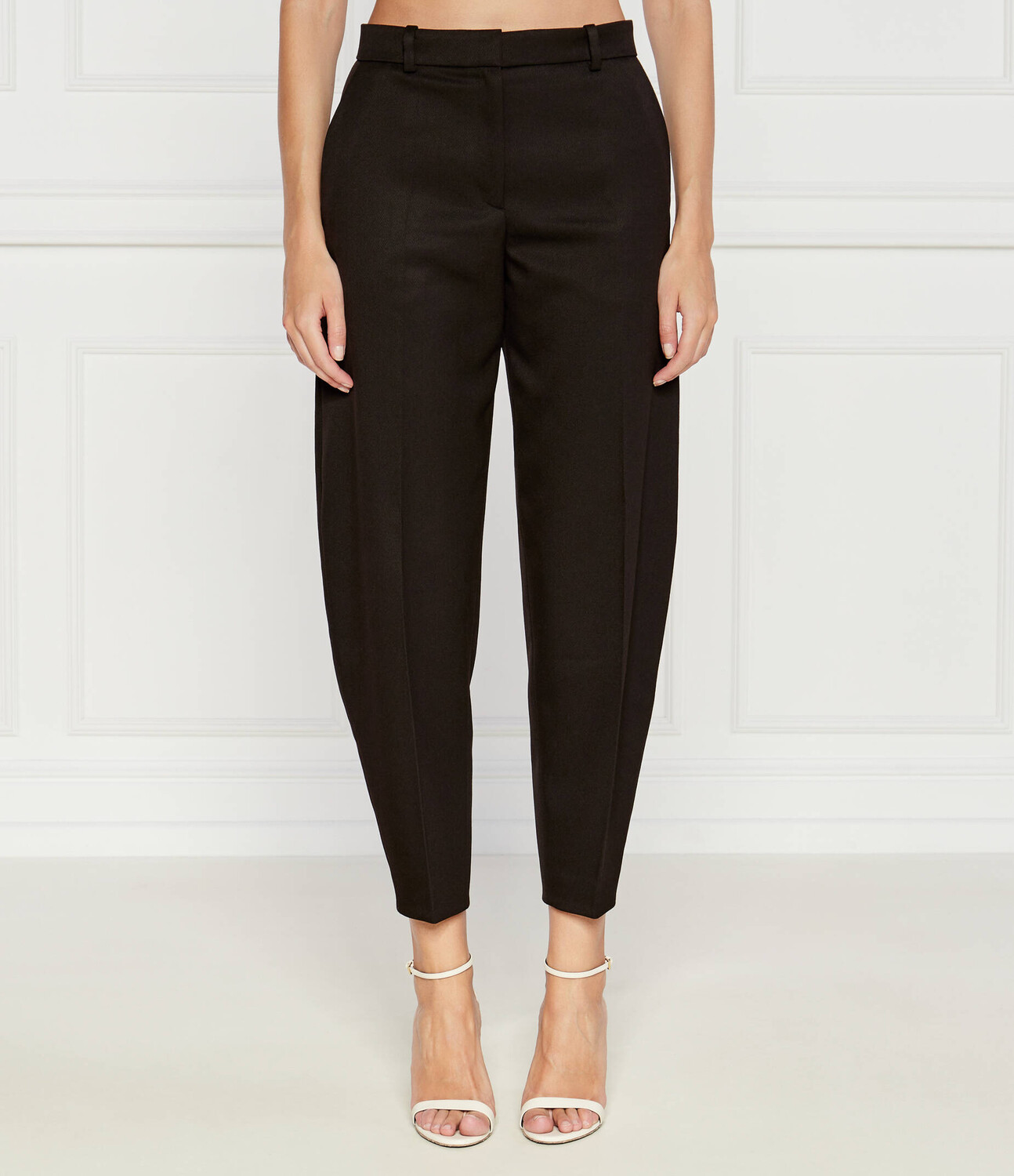 Брюки HUGO Hazana Loose fit, черный
Брюки HUGO Hazana Loose fit, черный