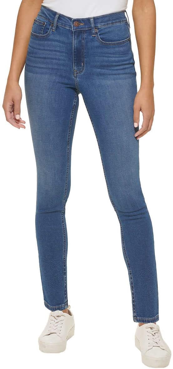 Женское платье без рукавов Calvin Klein Scuba Crepe с V-образным вырезом, Aubergine
Женское платье без рукавов Calvin Klein Scuba Crepe с V-образным вырезом, Aubergine