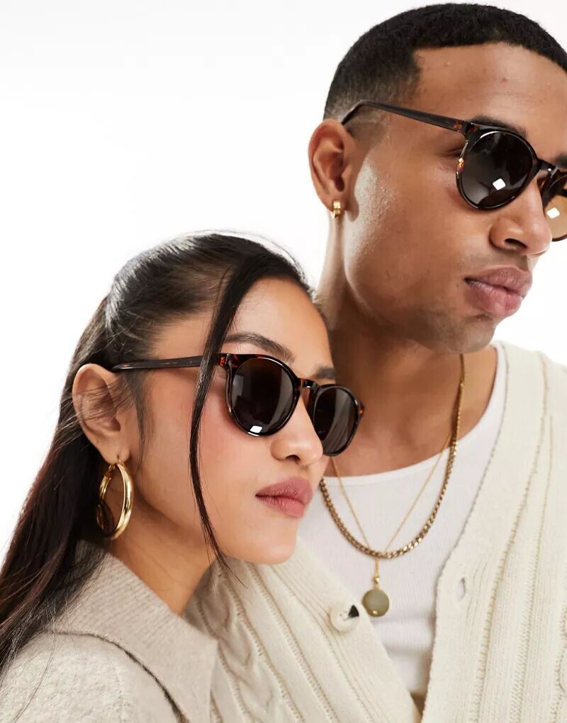 Круглые солнцезащитные очки черепаховой расцветки AJ Morgan Grad School
Круглые солнцезащитные очки черепаховой расцветки AJ Morgan Grad School