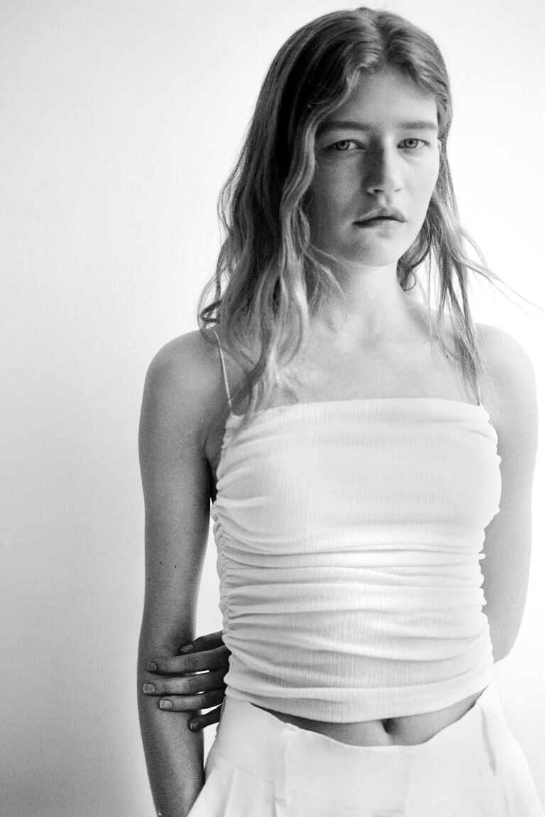 Драпированная майка H&M, бежевый
Драпированная майка H&M, бежевый