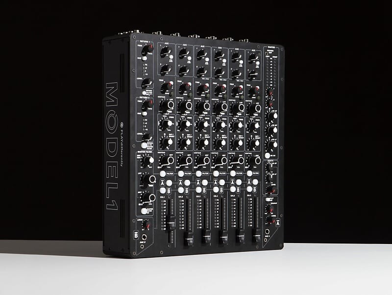 Микшер Allen & Heath Play Differently Model 1 6-Channel Analog Mixer
Микшер Allen & Heath Play Differently Model 1 6-Channel Analog Mixer