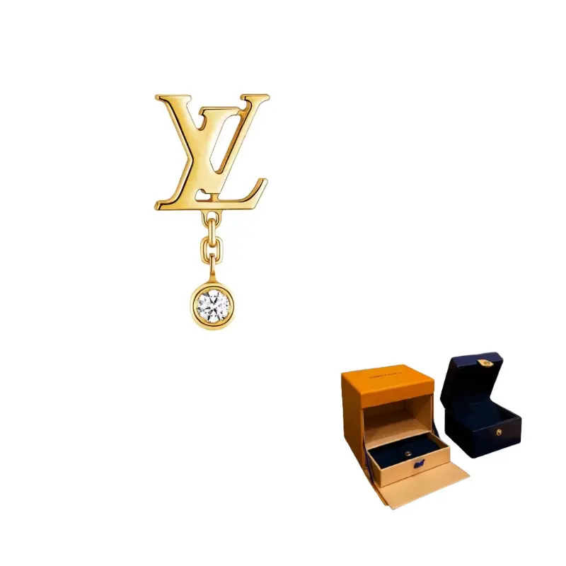 LOUIS VUITTON Серьга-гвоздик Idylle Blossom Lv Yellow Gold
LOUIS VUITTON Серьга-гвоздик Idylle Blossom Lv Yellow Gold