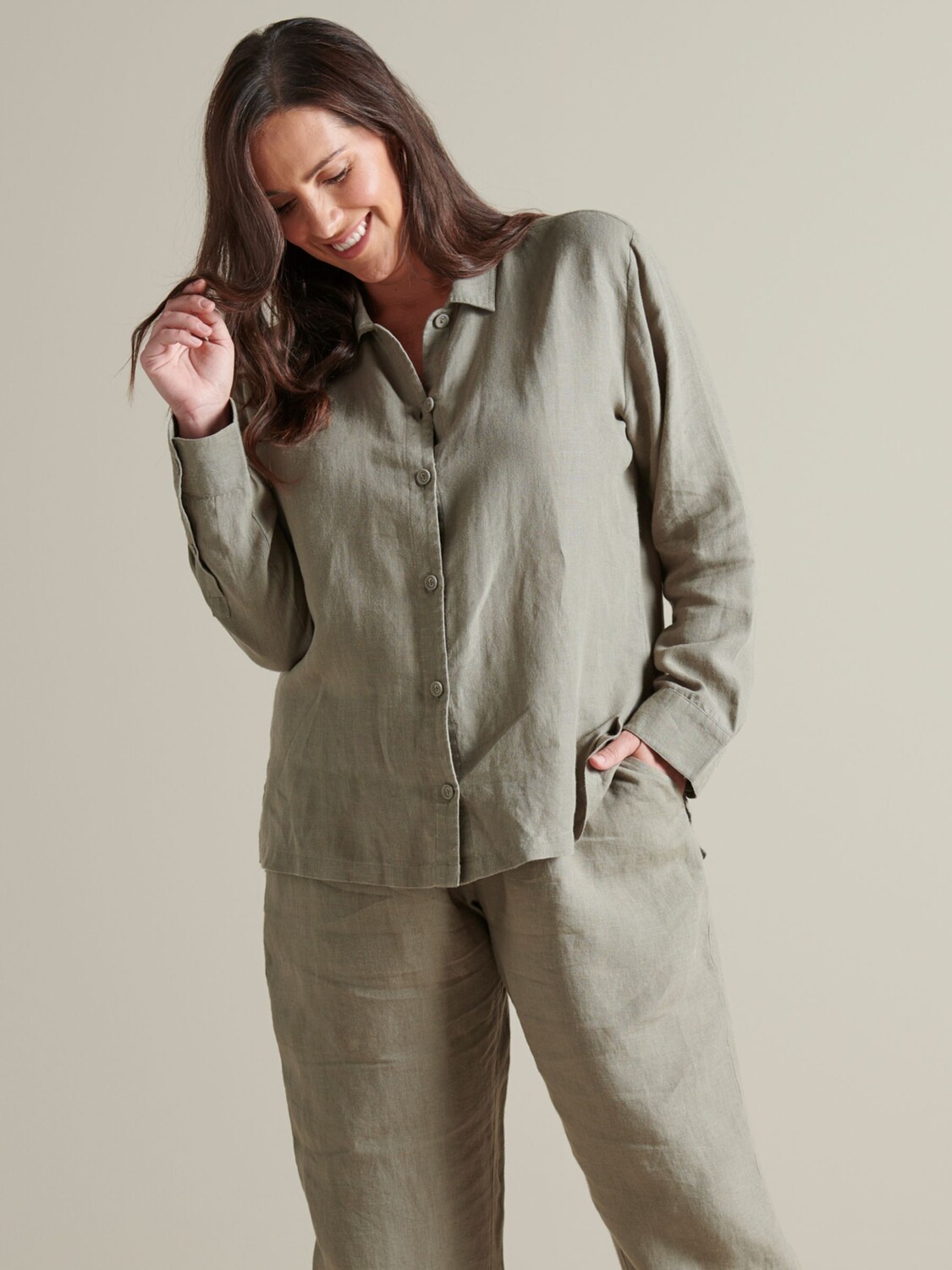 Льняная рубашка Bedfolk, Мох
Льняная рубашка Bedfolk, Мох