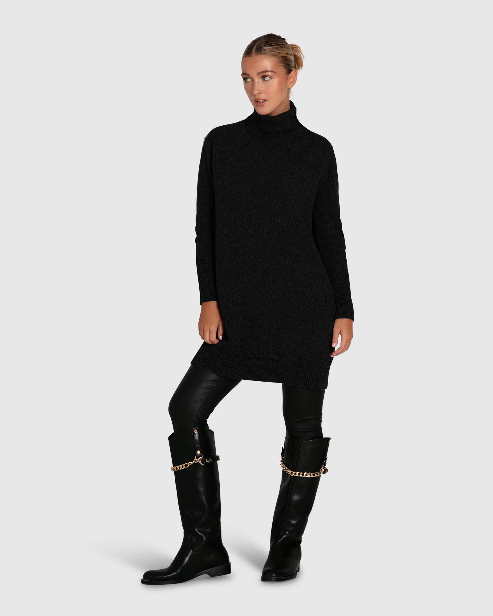 Ничто не сравнится с вязаным платьем Belle&Bloom, черный 
Ничто не сравнится с вязаным платьем Belle&Bloom, черный