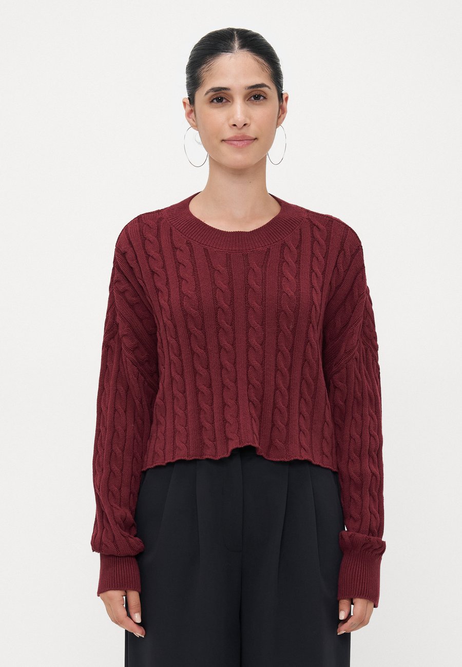 Джемпер ONLY Petite ONLBIRTIE SHORT CABLE O NECK , Cabernet/Dark Red
Джемпер ONLY Petite ONLBIRTIE SHORT CABLE O NECK , Cabernet/Dark Red