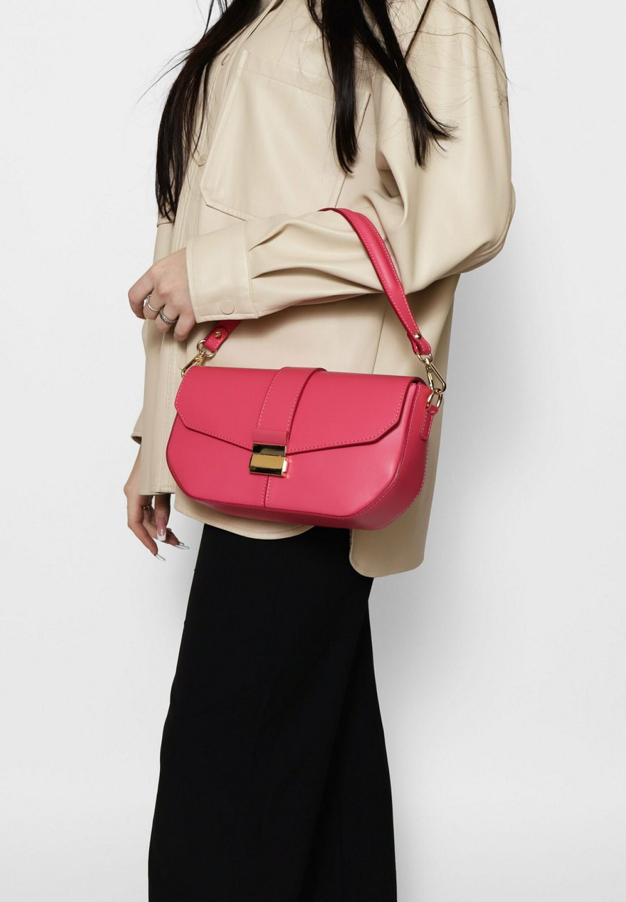 Сумка Roberta Rossi Handbag, Fuchsia/Mottled Pink
Сумка Roberta Rossi Handbag, Fuchsia/Mottled Pink