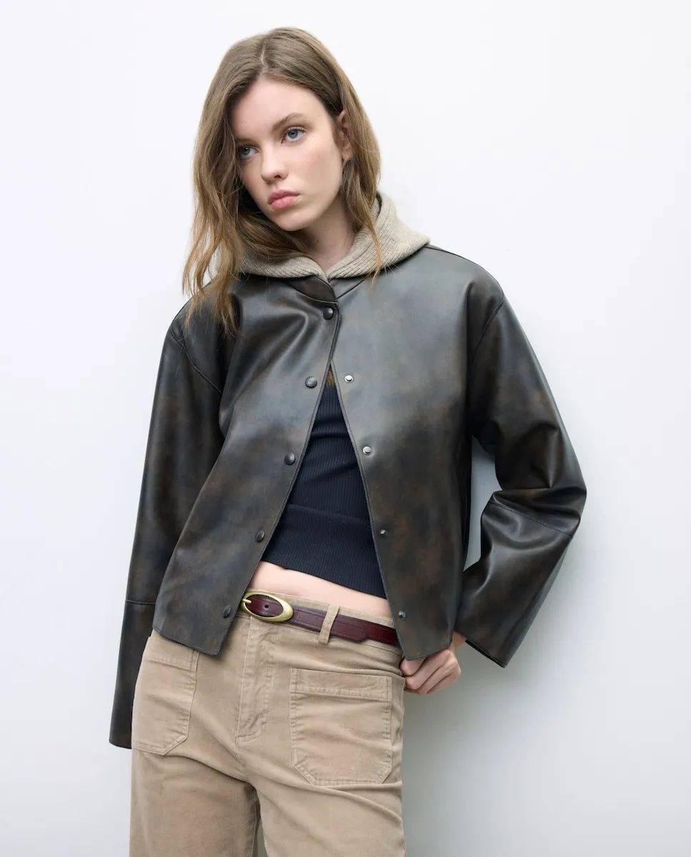 Женская куртка с капюшоном с имитацией кожи Tintoretto, терракотовый
Женская куртка с капюшоном с имитацией кожи Tintoretto, терракотовый