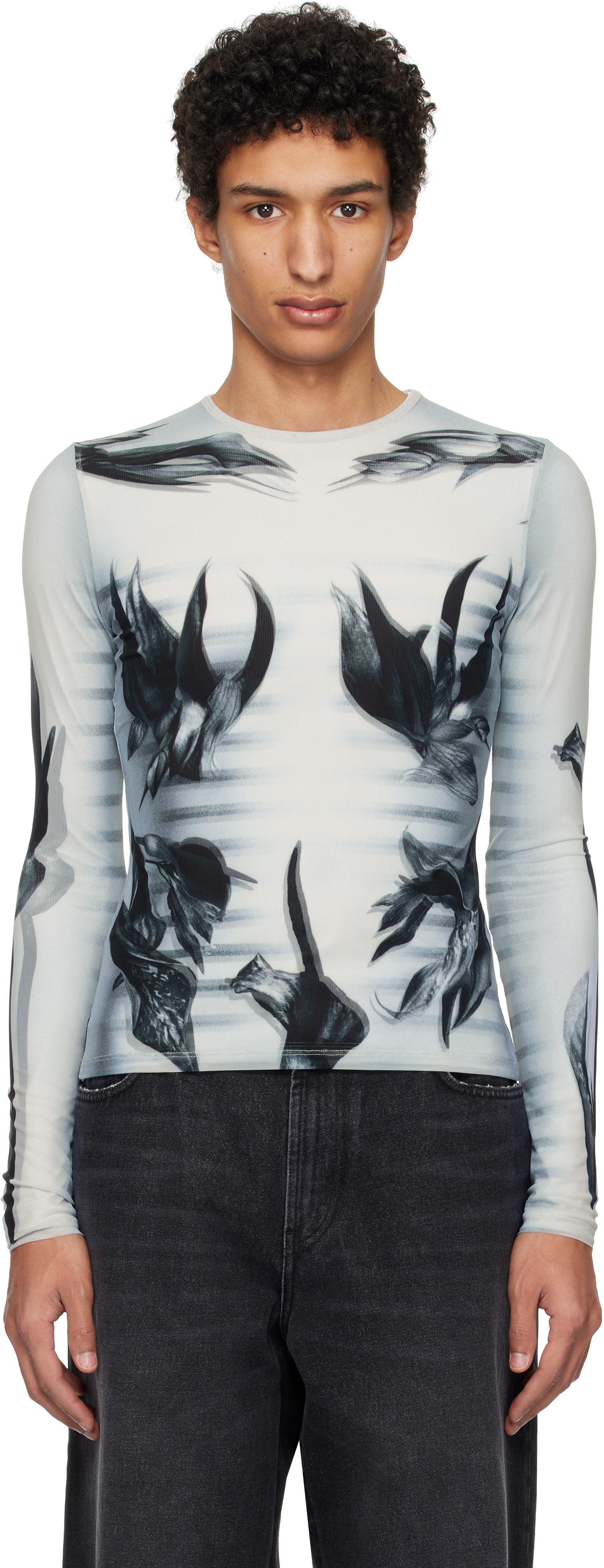 Футболка с принтом «Off-White & Navy Flower Body Morphing» Jean Paul Gaultier
Футболка с принтом «Off-White & Navy Flower Body Morphing» Jean Paul Gaultier