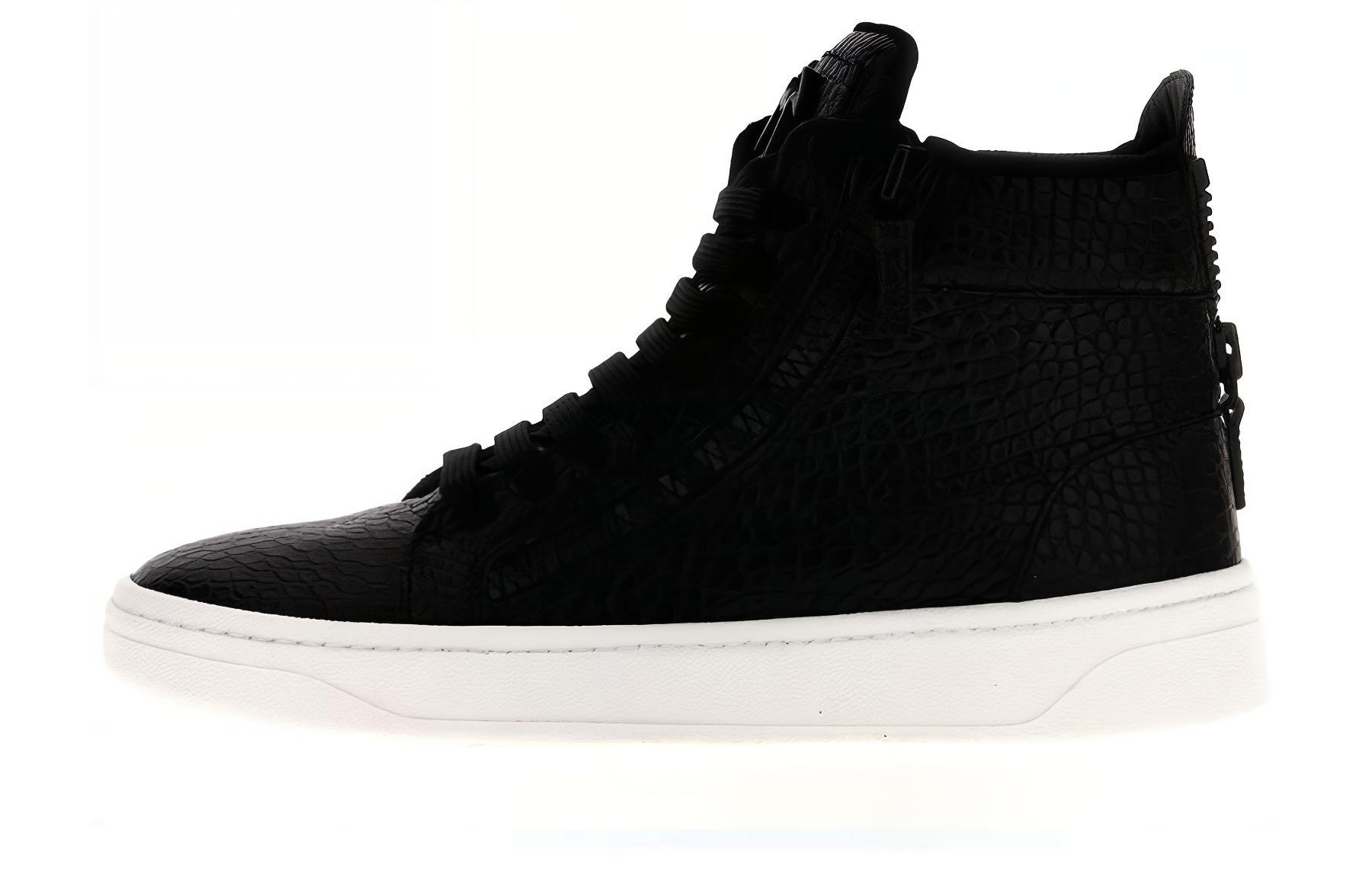 Крокодиловый эффект Высокие кеды Giuseppe Zanotti, черный
Крокодиловый эффект Высокие кеды Giuseppe Zanotti, черный