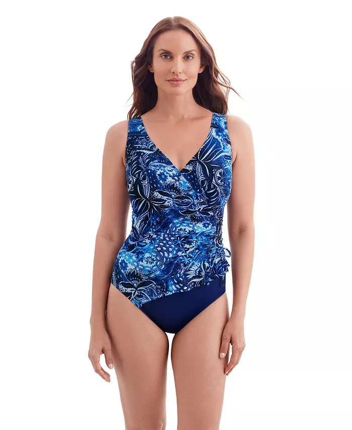 Купальник цельный Leaf Encounter с рюшами и запахом Longitude by Mimi Flamingo, синий
Купальник цельный Leaf Encounter с рюшами и запахом Longitude by Mimi Flamingo, синий