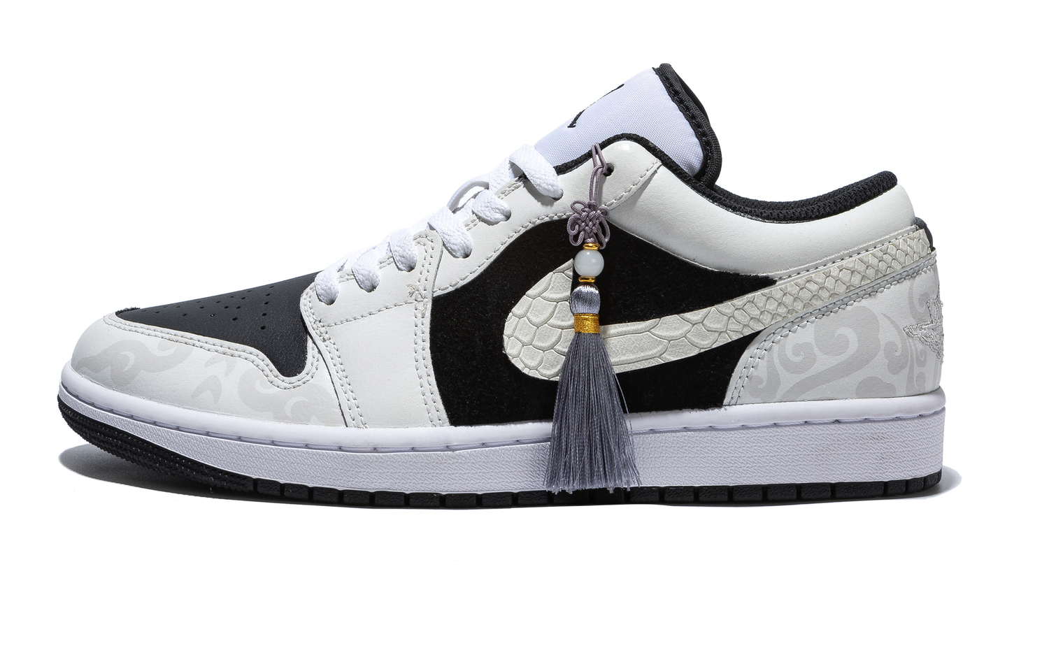 Jordan Винтажные баскетбольные кроссовки Air 1 мужские низкие черно-белые, цвет Black White
Jordan Винтажные баскетбольные кроссовки Air 1 мужские низкие черно-белые, цвет Black White