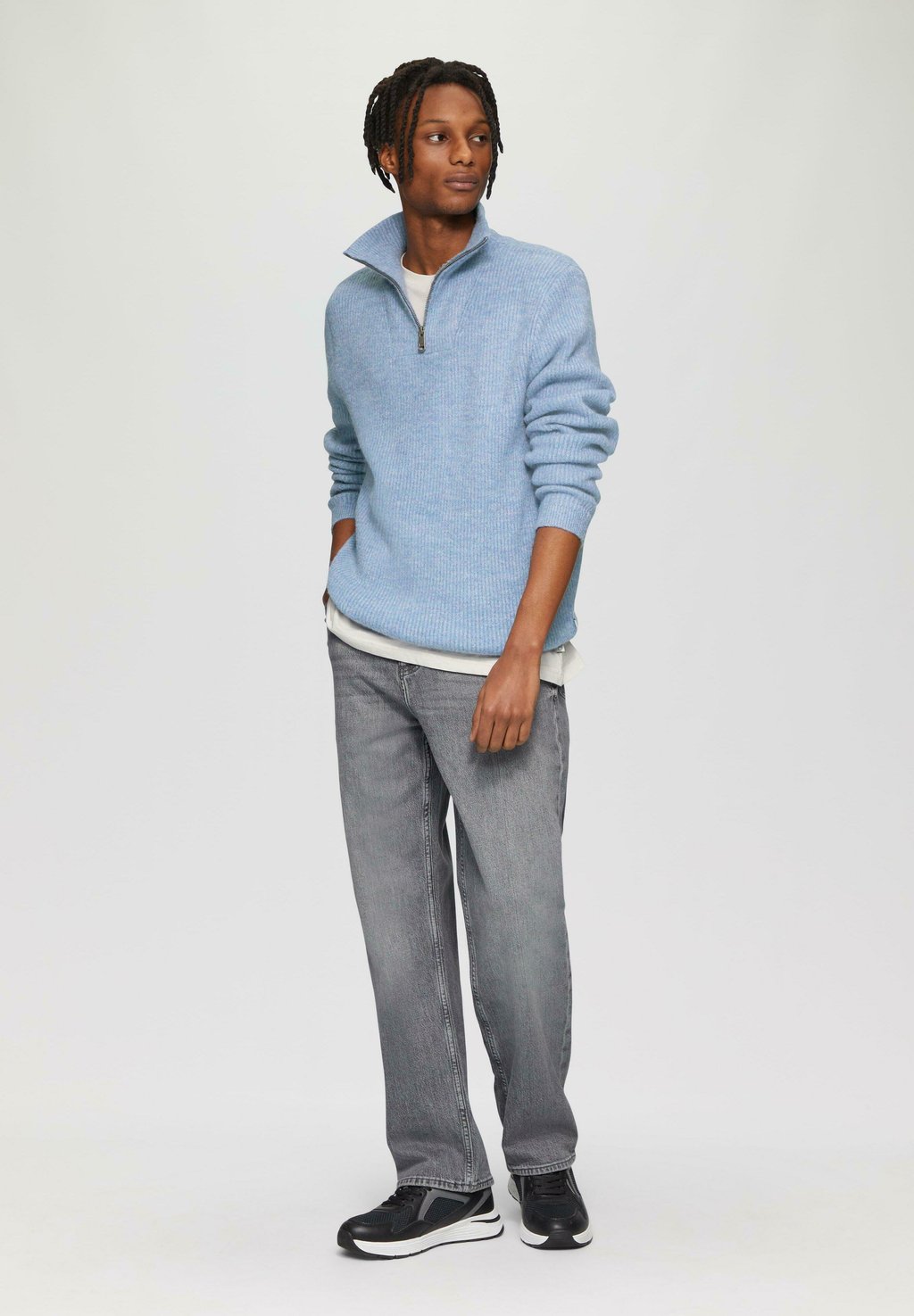 Джемпер TROYER MIT STRUKTUR QS, голубой 
Джемпер TROYER MIT STRUKTUR QS, голубой