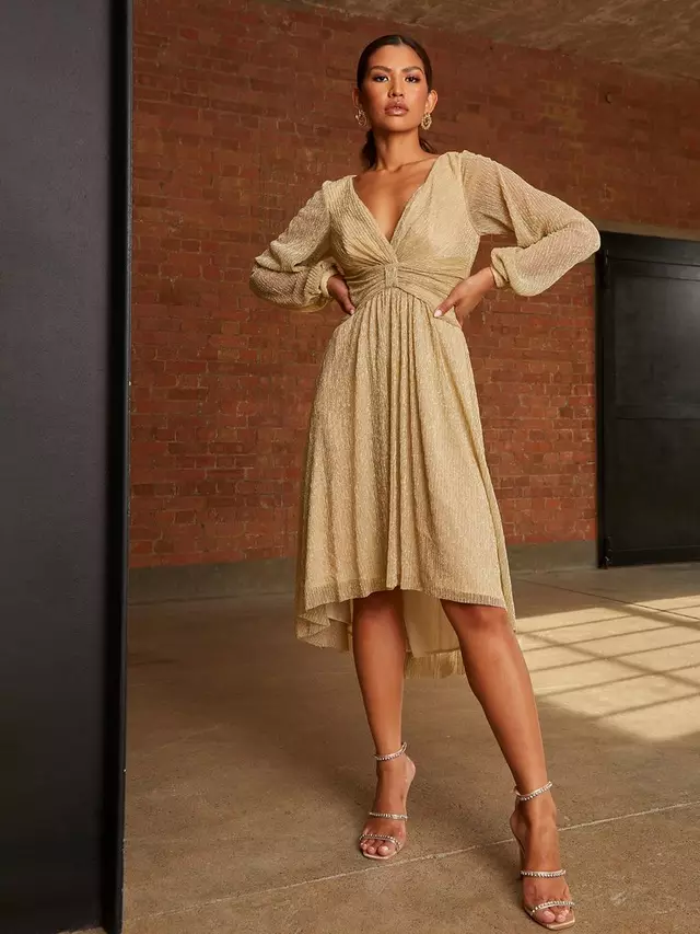 Платье Chi Chi London Glitter Plisse V-Neck, золотой
Платье Chi Chi London Glitter Plisse V-Neck, золотой