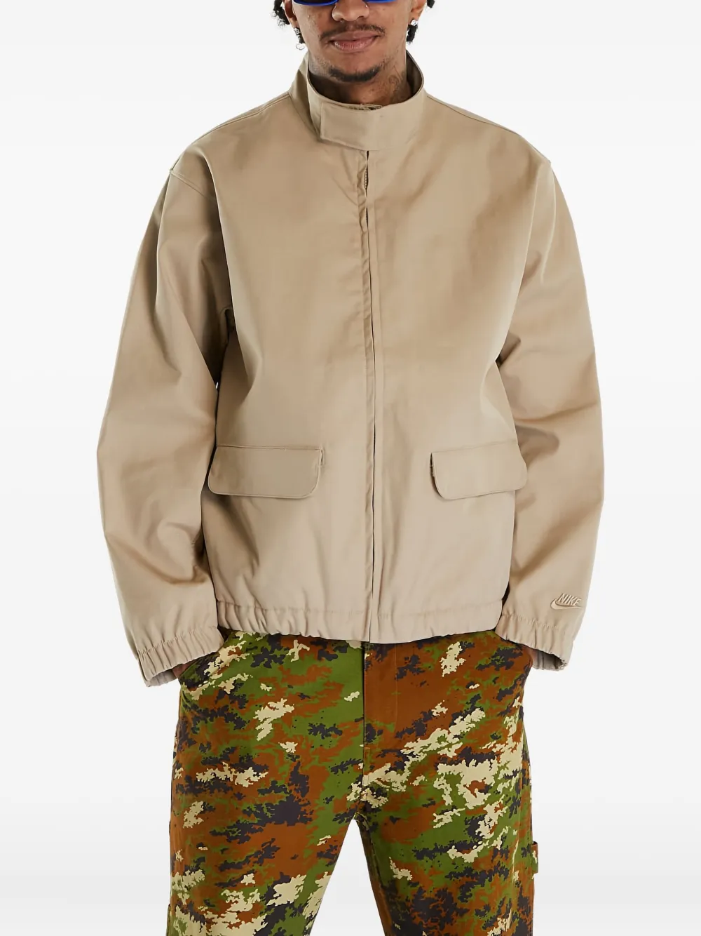 Ветровка с карманами на молнии Nike, коричневый
Ветровка с карманами на молнии Nike, коричневый