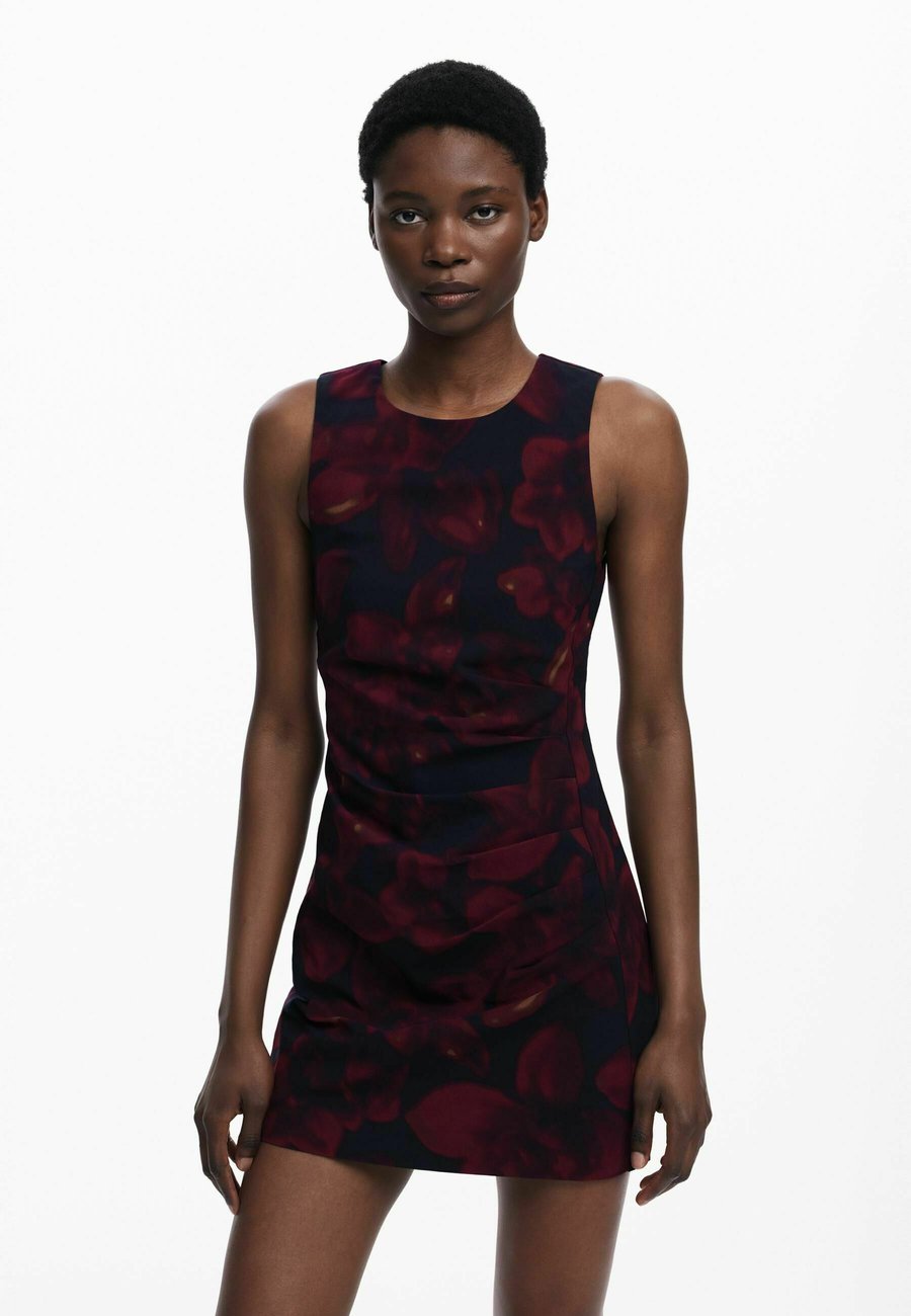 Платье Desigual Shift dress, Black
Платье Desigual Shift dress, Black