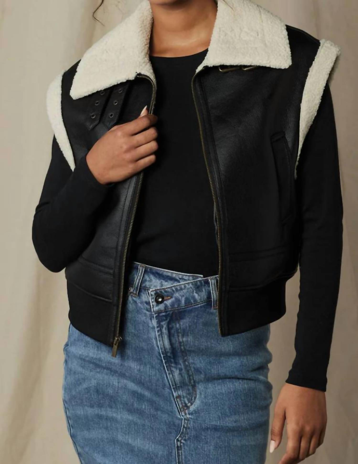 Жилет Adrian в черном/хаки The Normal Brand, Черный, Жилет Adrian в черном/хаки The Normal Brand
Жилет Adrian в черном/хаки The Normal Brand, Черный, Жилет Adrian в черном/хаки The Normal Brand