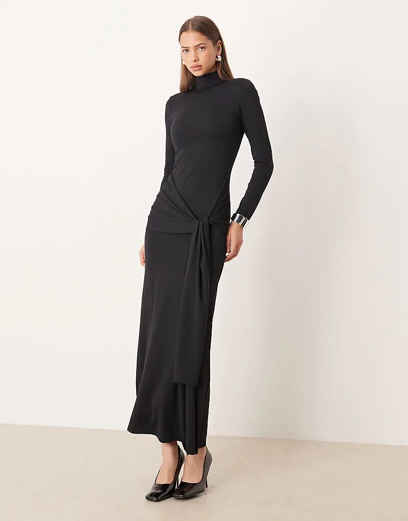 Платье макси Gina Tricot с мягким узлом спереди, длинными рукавами и глубоким вырезом на спине, черного цвета
Платье макси Gina Tricot с мягким узлом спереди, длинными рукавами и глубоким вырезом на спине, черного цвета