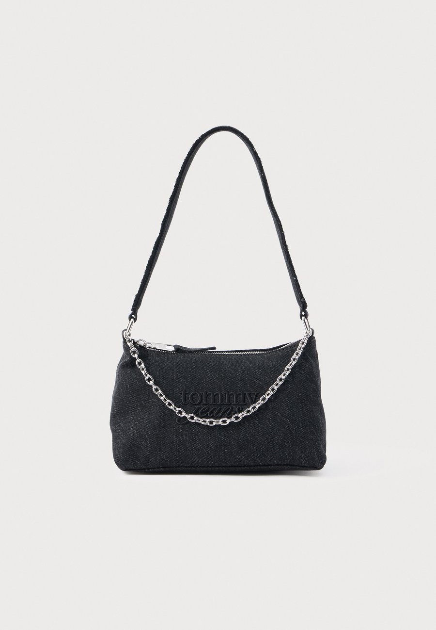 Сумка Tommy Jeans COOL SHOULDER BAG, Black Denim
Сумка Tommy Jeans COOL SHOULDER BAG, Black Denim