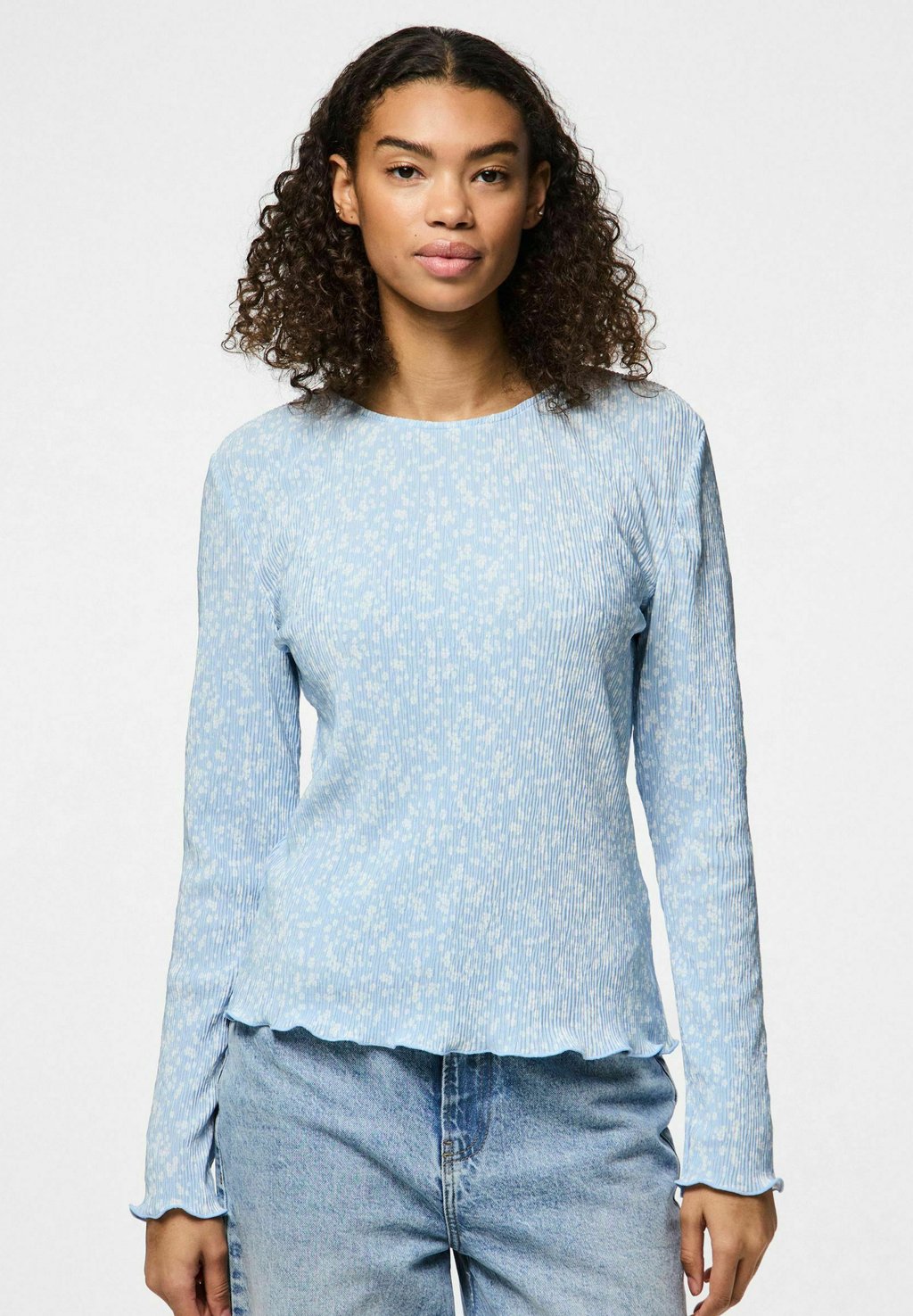 Блуза PCFLORA Pieces, светло-голубой
Блуза PCFLORA Pieces, светло-голубой