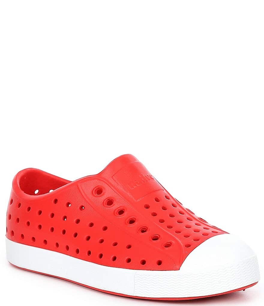 Детские перфорированные кроссовки Native Shoes Jefferson (для младенцев), красный
Детские перфорированные кроссовки Native Shoes Jefferson (для младенцев), красный