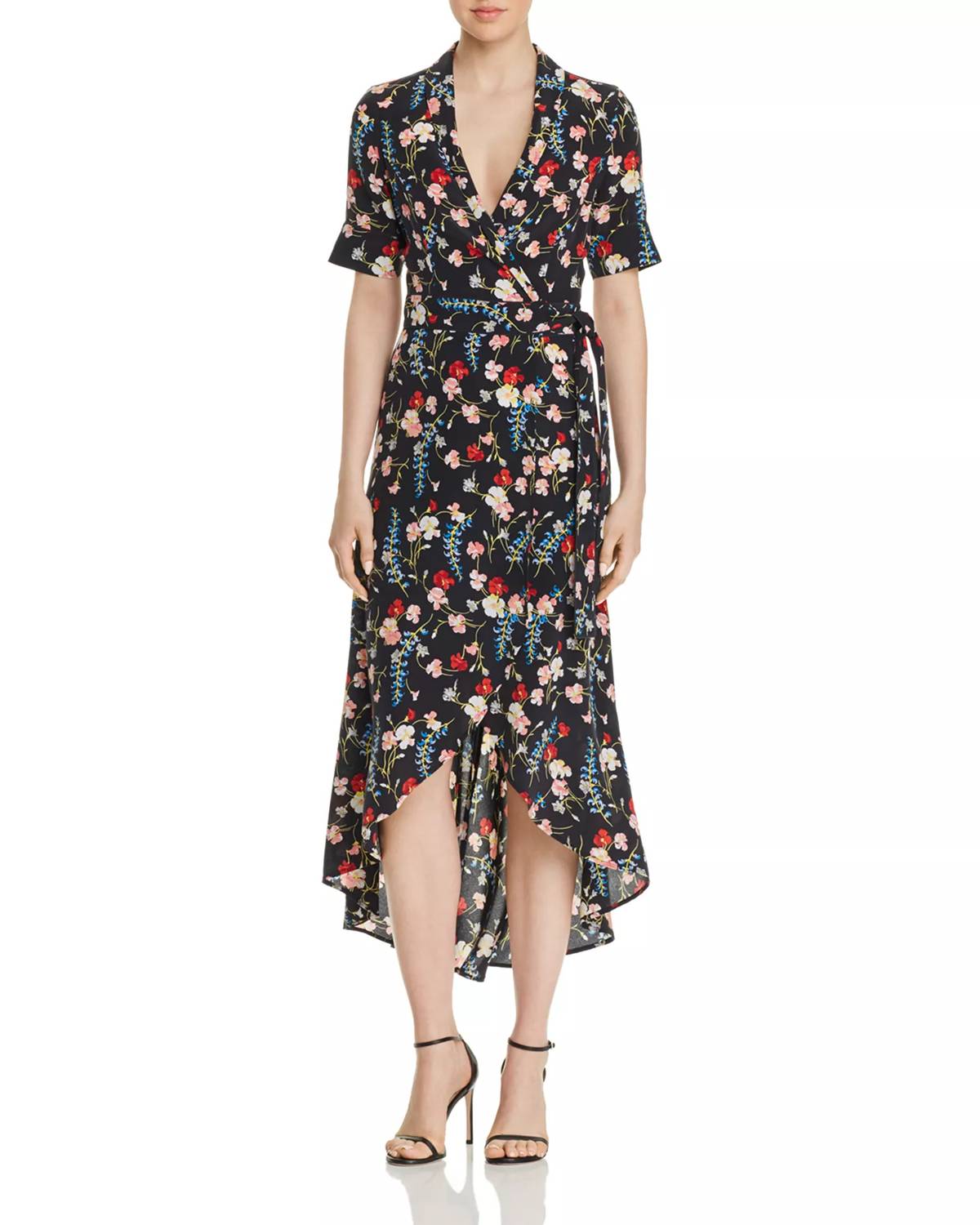 Equipment Шелковое платье-халат Imogene черного цвета
Equipment Шелковое платье-халат Imogene черного цвета