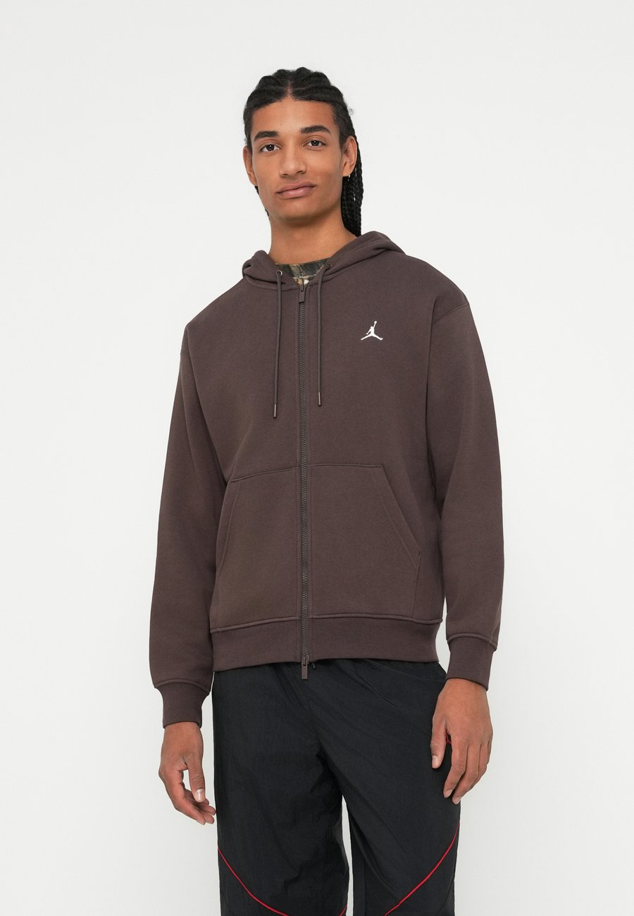 Толстовка Jordan Zip-up sweatshirt, Baroque Brown/Sail/Brown
Толстовка Jordan Zip-up sweatshirt, Baroque Brown/Sail/Brown