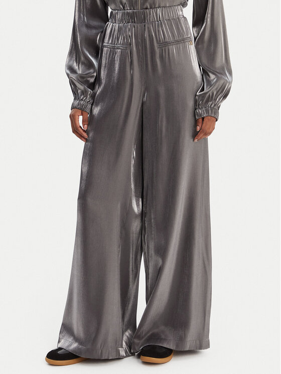 Брюки relaxed fit TA6005 T322A Liu Jo Sport, серый
Брюки relaxed fit TA6005 T322A Liu Jo Sport, серый