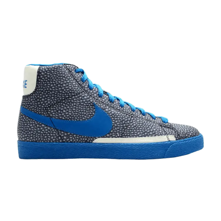 Кроссовки Nike Blazer Hi Premium, Glow In The Dark
Кроссовки Nike Blazer Hi Premium, Glow In The Dark