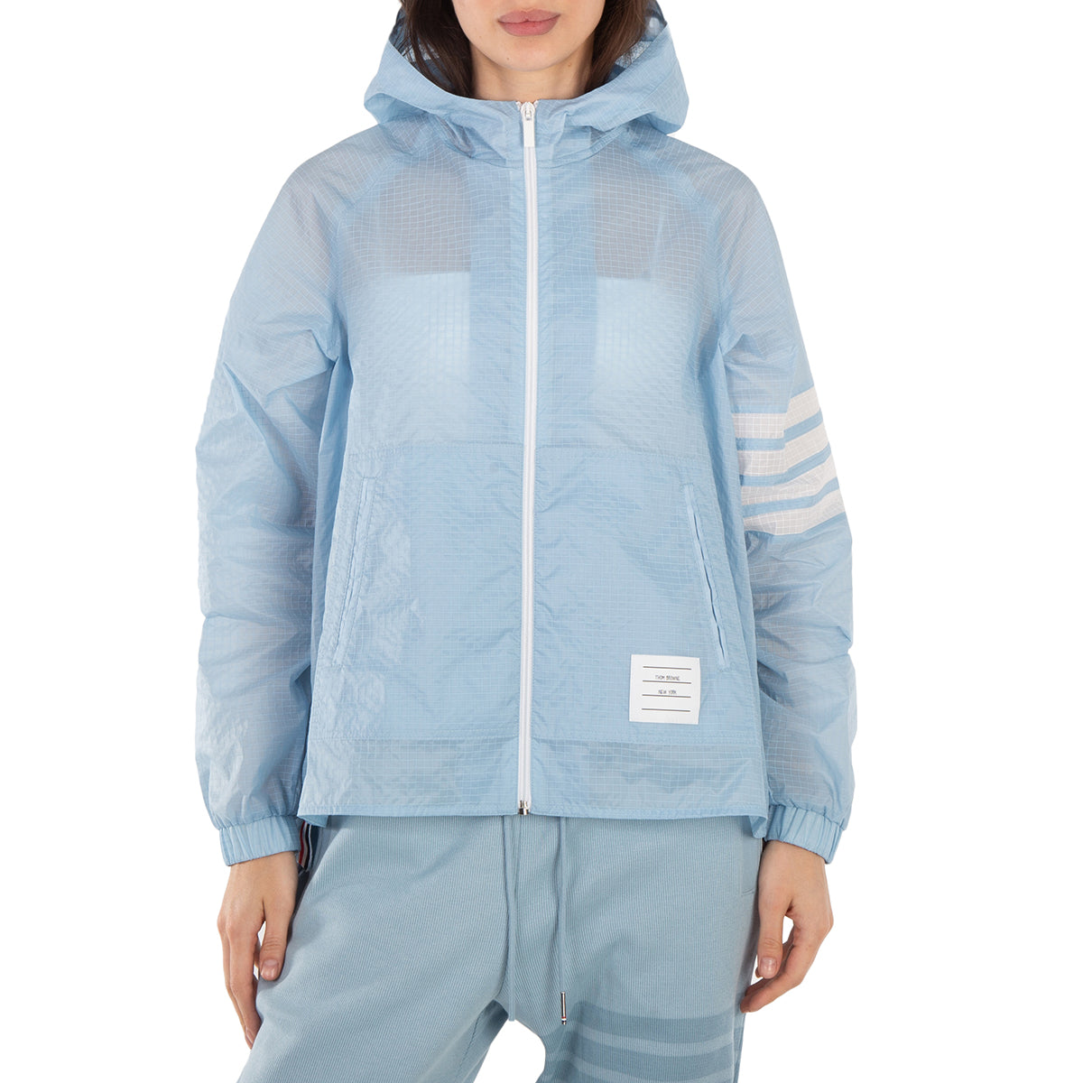 Том Браун Ультралегкая непромокаемая аноракка с 4 полосками Thom Browne, синий
Том Браун Ультралегкая непромокаемая аноракка с 4 полосками Thom Browne, синий