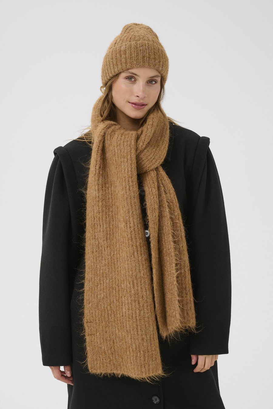 Шарф Kaffe KAhenry Knitted Scarf, Toasted Coconut Melange/Mottled Brown
Шарф Kaffe KAhenry Knitted Scarf, Toasted Coconut Melange/Mottled Brown