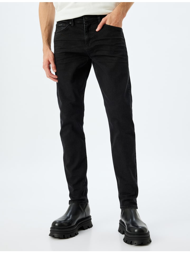 Джинсы черного цвета KOTON
Джинсы черного цвета KOTON