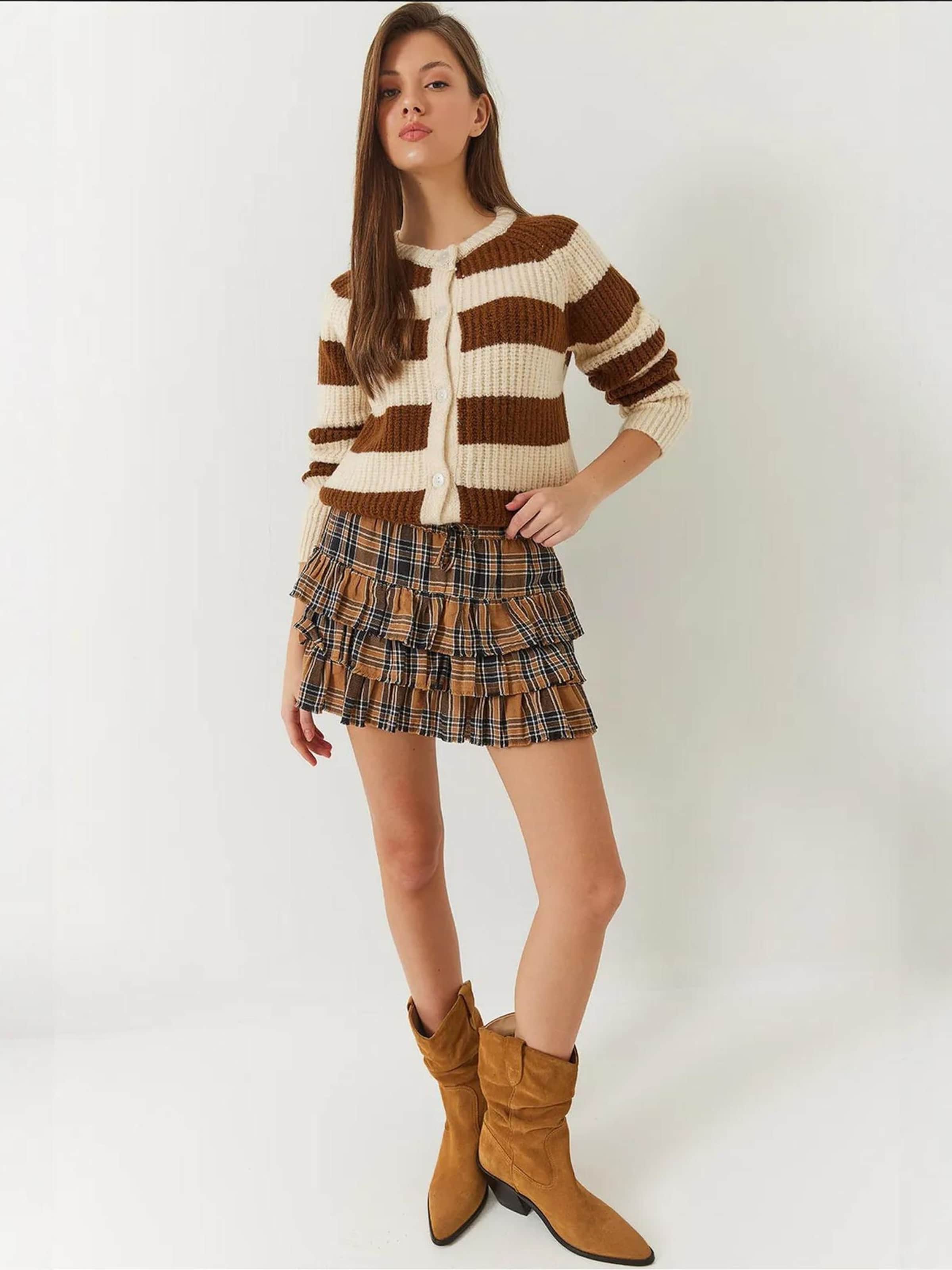 Bianco Lucci Кардиган вязаный, цвет кремовый, шоколадный
Bianco Lucci Кардиган вязаный, цвет кремовый, шоколадный