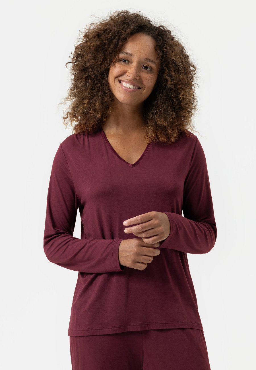 Пижамный топ mey LANGARM SERIE PURE CHIC, Boysenberry/Bordeaux
Пижамный топ mey LANGARM SERIE PURE CHIC, Boysenberry/Bordeaux