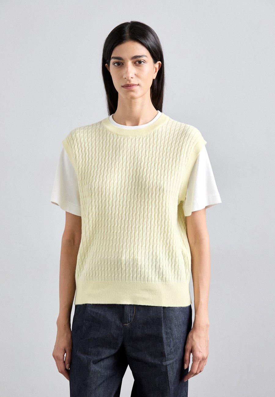 Футболка sandro HUGUES, Jaune Pale/Yellow
Футболка sandro HUGUES, Jaune Pale/Yellow