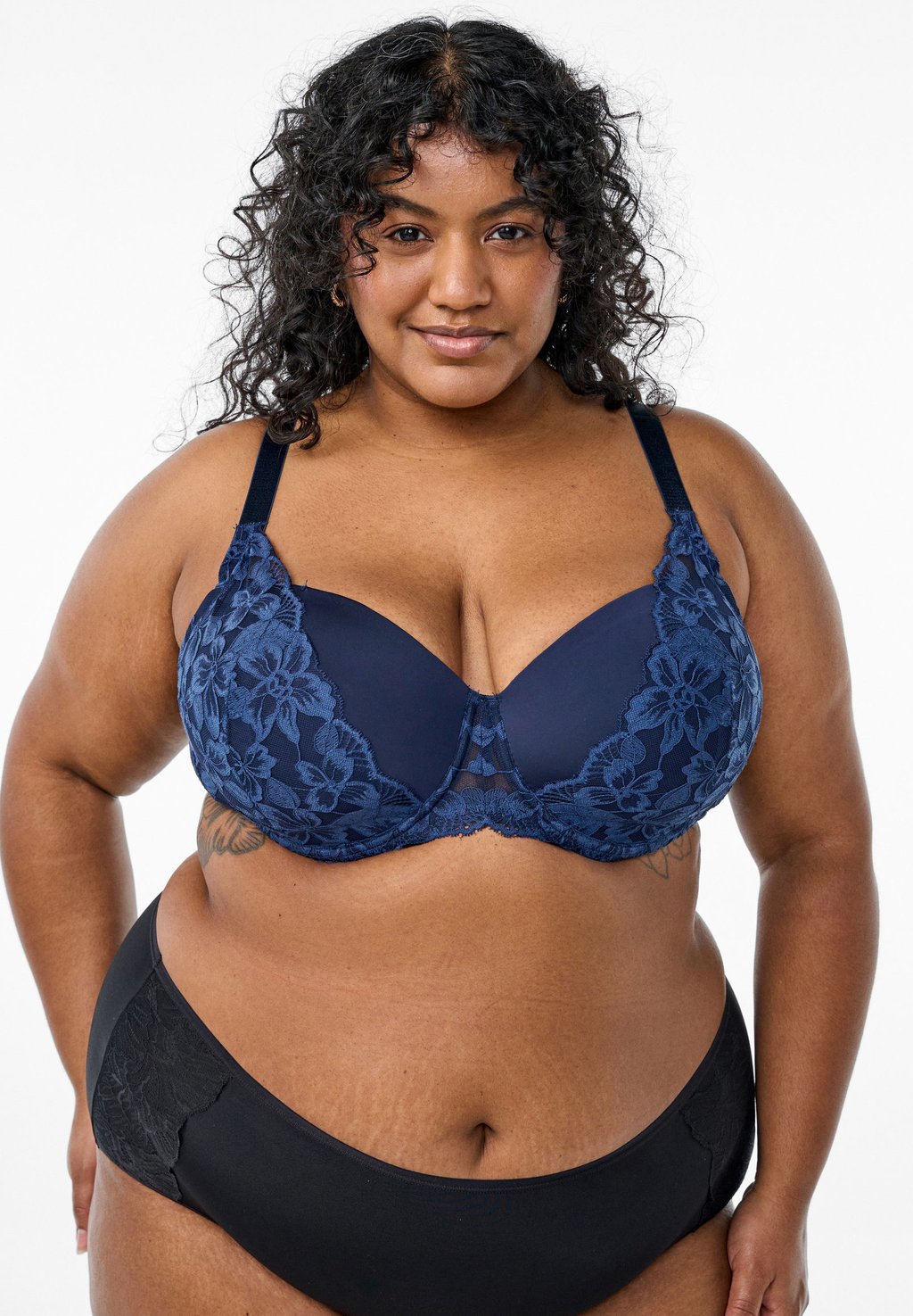 Бюстгальтер на косточках Devoted By Zizzi, темно-синий
Бюстгальтер на косточках Devoted By Zizzi, темно-синий