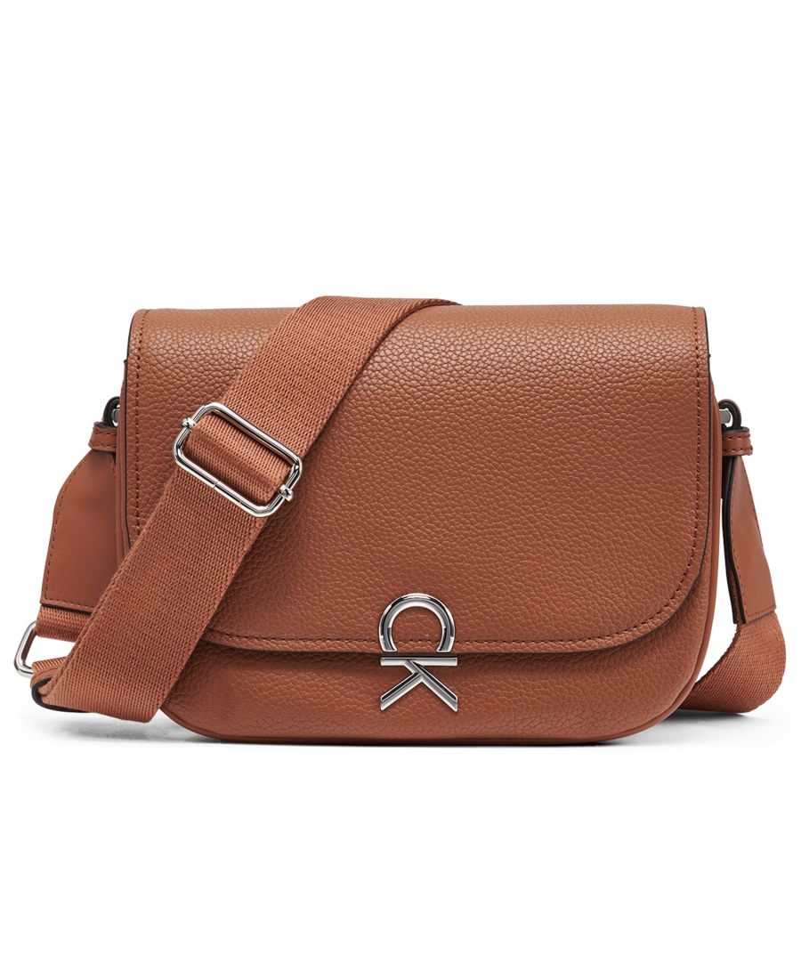 Сумка через плечо Evee с магнитной застежкой Calvin Klein, Caramel
Сумка через плечо Evee с магнитной застежкой Calvin Klein, Caramel
