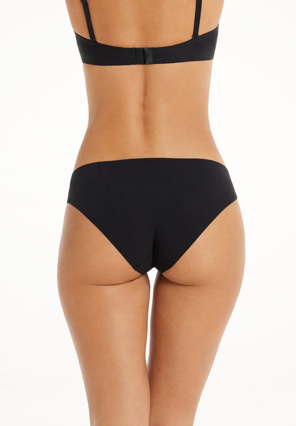 Трусы MIT OFFENKANTIGER VERARBEITUNG Tezenis, черный
Трусы MIT OFFENKANTIGER VERARBEITUNG Tezenis, черный