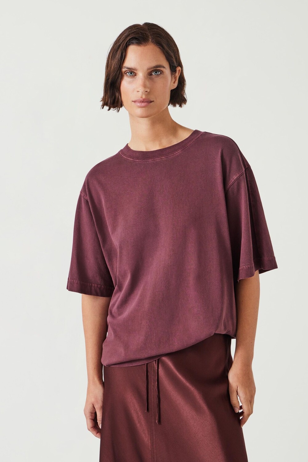 Футболка Flo oversize из органического хлопка Hush, коричневый
Футболка Flo oversize из органического хлопка Hush, коричневый