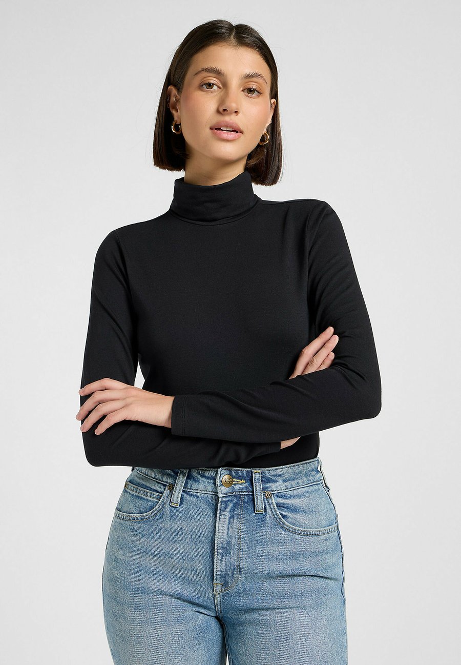 Топ Lee TURTLE NECK FOR SLIM FIT, Unionall Black/Black
Топ Lee TURTLE NECK FOR SLIM FIT, Unionall Black/Black